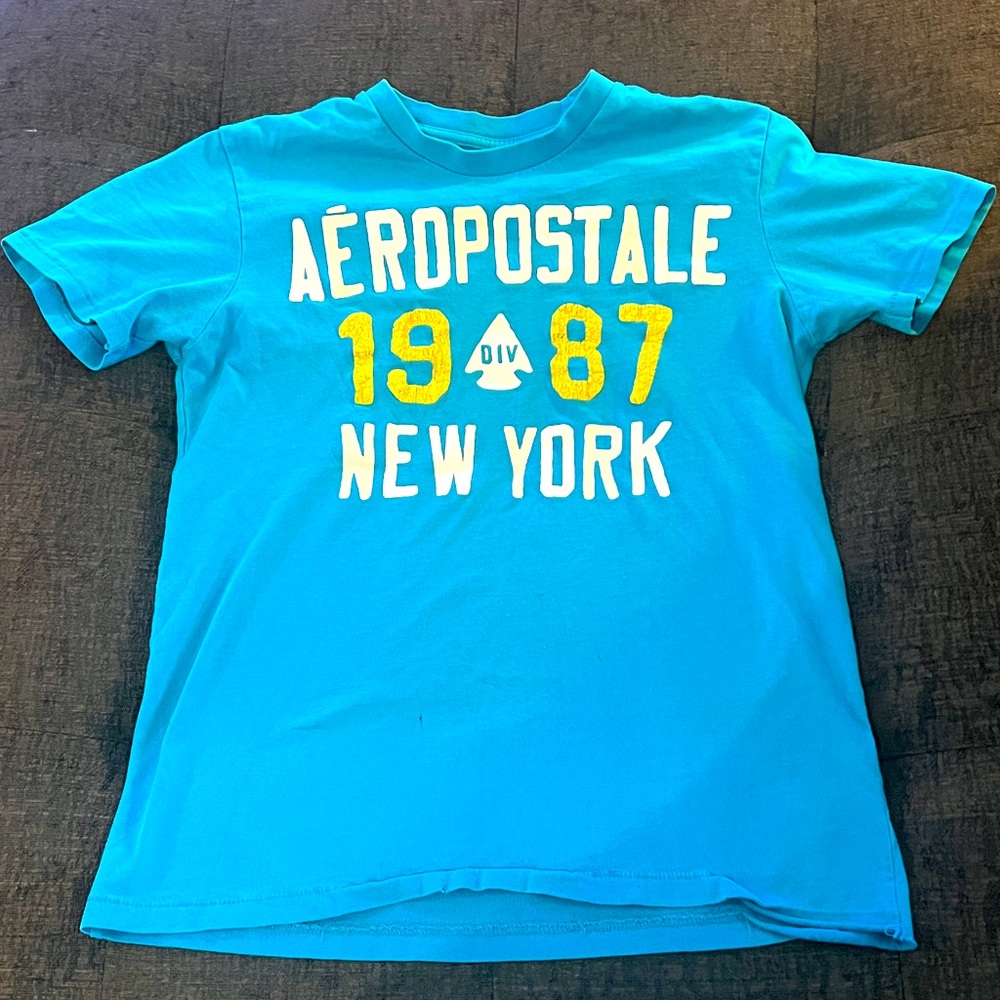 Men’s Aeropostale tshirt, size small